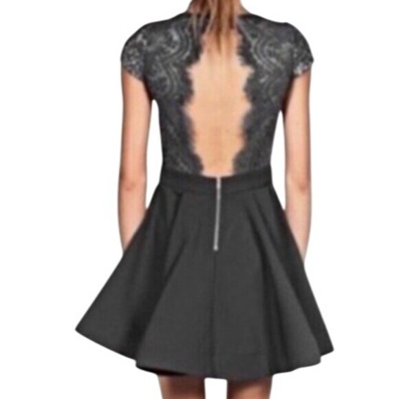 Fit & Flare Black Scallop Lace Mini Cocktail Dress Plunging Back Size M Windsor - Picture 11 of 11